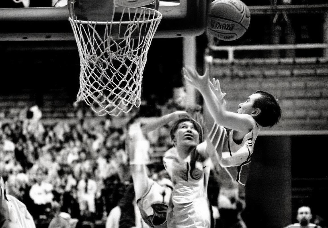 2018季后赛：鹈鹕对爵士巅峰对决回顾与精彩瞬间(图3)