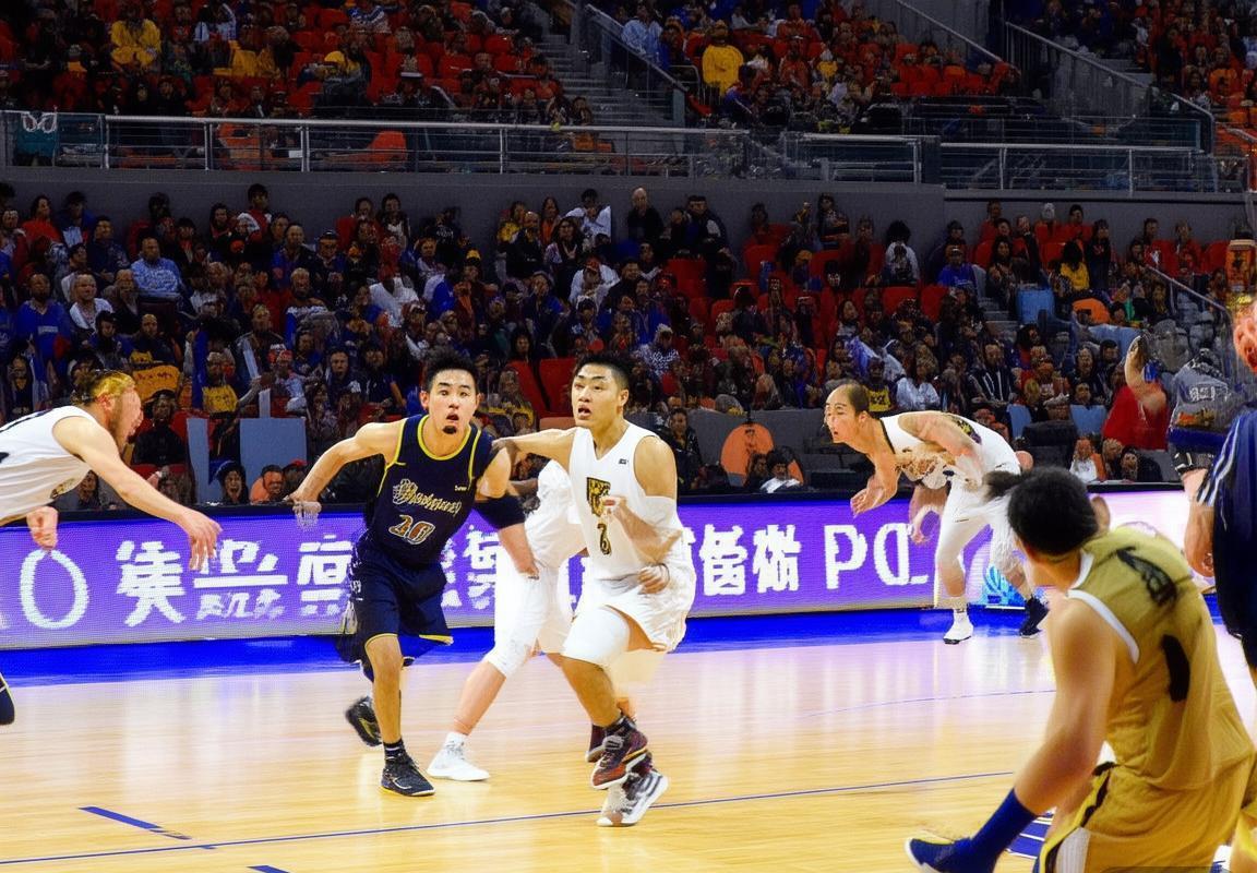 深圳福建CBA季后赛对决：战况回顾与亮点解析(图3)
