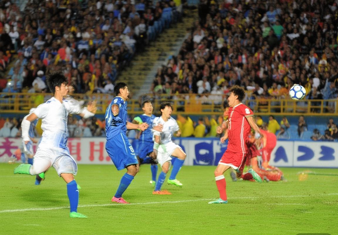 2015东亚杯中韩对决：战术解析与球员风采回顾(图3)